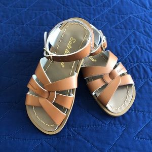 Tan Salt water sandals by Hoy size 10